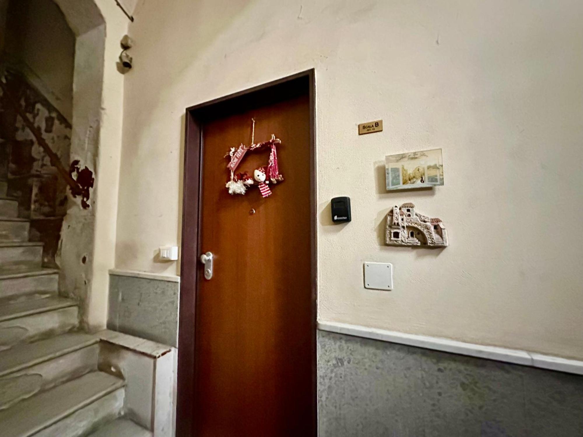 Window In The Stone Naples Hotel Exterior photo